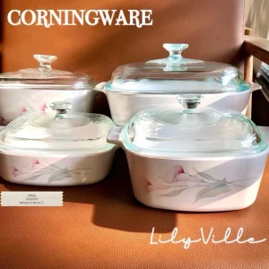 CORNINGWARE - Lilyville - 01 Nồi Vuông Thuỷ Tinh Vitrelle [Bao Gồm Nắp] Hoa Bách Hợp [Bán Lẻ]