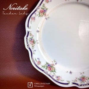 NORITAKE 100%New - Tender Lady - 01 Dĩa Tròn Sứ Xương Khắc Nổi Thủ Công - Dịu Dàng 26.5cm